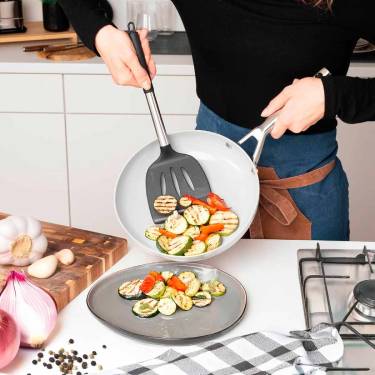 Scratch-Resistant Nonstick Cream Aluminum Induction Cookware Set with Glass Lids and Heat-Safe Manufacturers, Suppliers in Sonipat